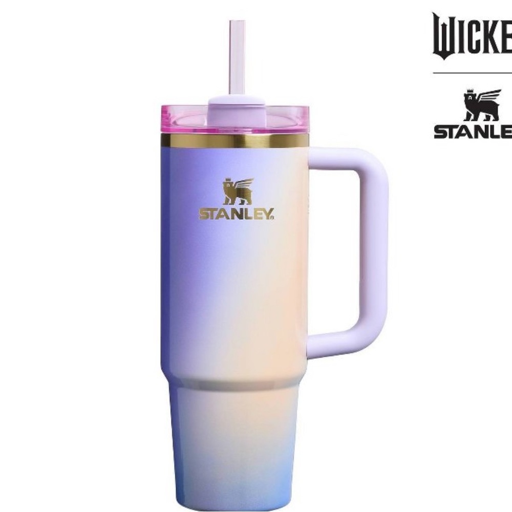 Stanley 30oz stainless steel H2.0 flow state quencher tumbler Glinda For Good
